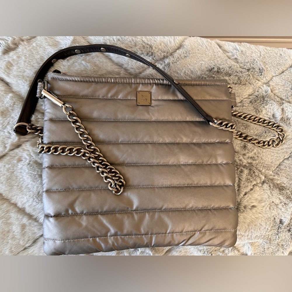 THINK ROYLN women’s quilted crossbody bag pewter detail chain and leather strap - Picture 3 of 13